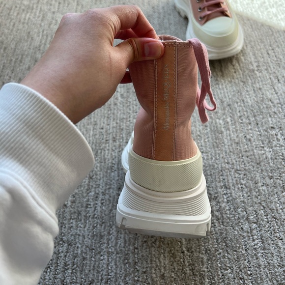 Alexander McQueen Women’s Tread Slick Boots in Pink/White - Picture 5 of 15